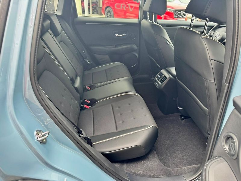 Honda ZR-V (2026) 2.0e:HEV 135kW Sport SKLADEM - fotka 20 z 34