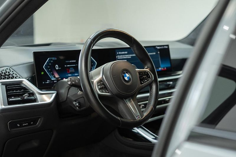 BMW X7 xDrive40i M Sport 280 kW - fotka 7 z 47
