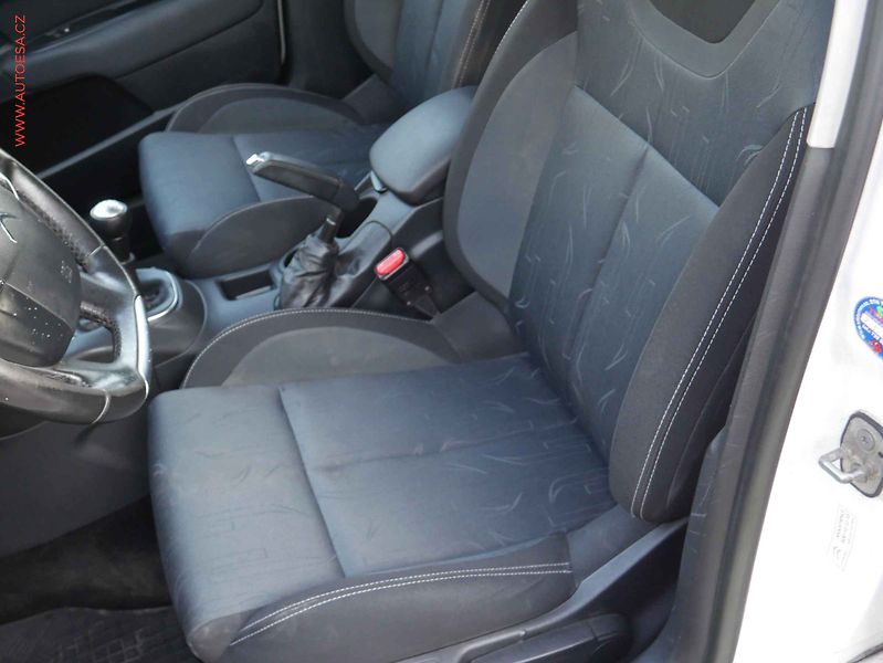 Citroën C4 (2013) 1.6 i - fotka 9 z 15