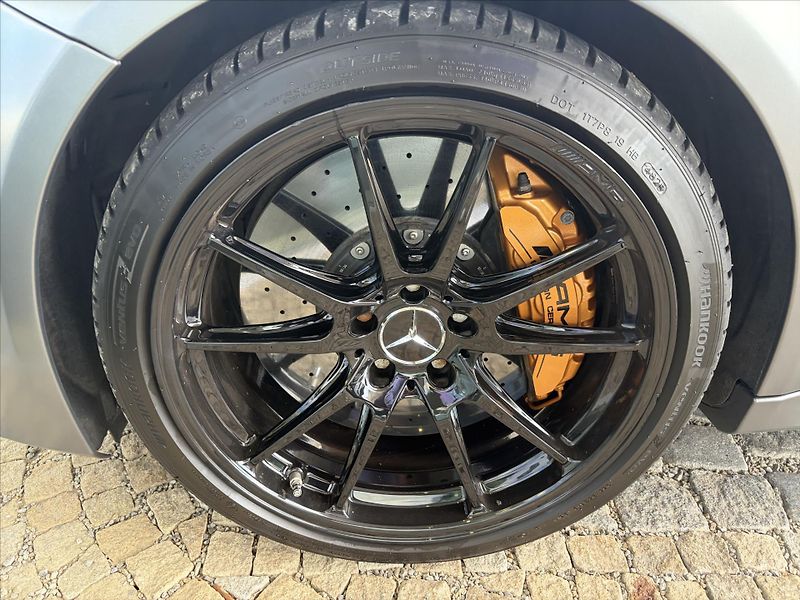 Mercedes-Benz Třídy C AMG C 63 S coupe - fotka 25 z 27