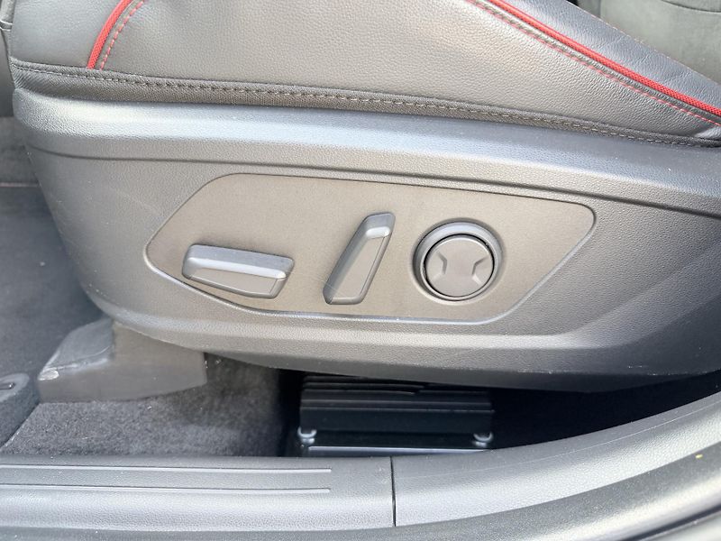 Hyundai Tucson 1.6 T-GDI HEV 169kW N LineStyl - fotka 28 z 34
