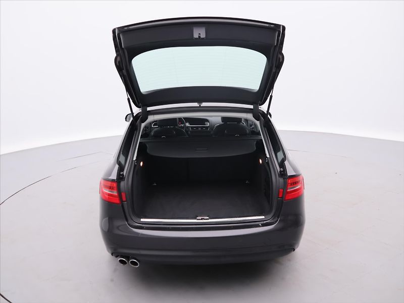 Audi A4 2,0 TDi 100kW Kůže Pano Navi - fotka 8 z 34