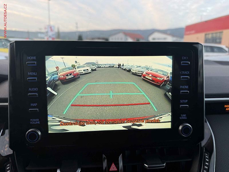 Toyota Corolla (2022) 1.5 V VT-i, 2.maj,ČR - fotka 17 z 18