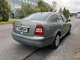 Škoda Octavia 1,6 MPi Ambiente/ servisní k. - náhled 4