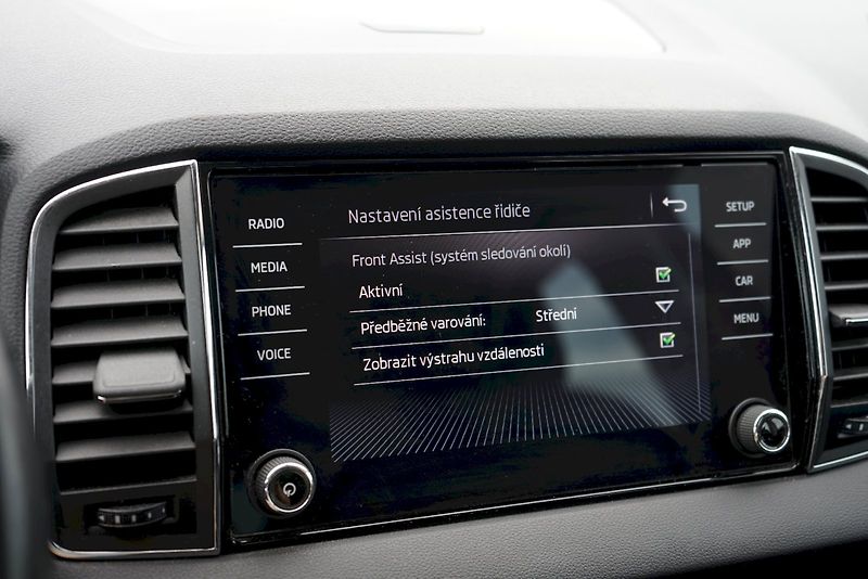 Škoda Karoq (2019) TSI 110 kW Ambition - tažné - fotka 16 z 27