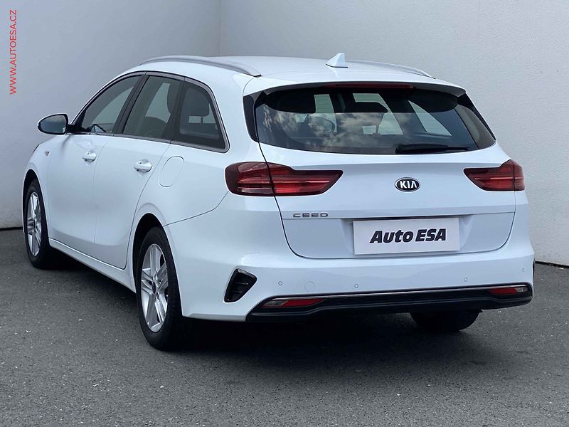 Kia Ceed (2019) 1.4 T-GDi, Navi, kamera - fotka 6 z 18