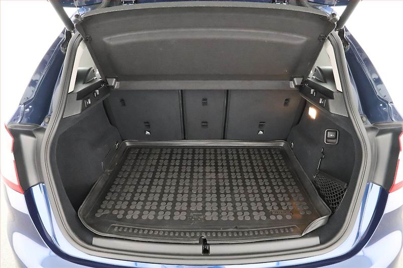 BMW Řada 2 (2018) 218i Active Tourer, Automat - fotka 16 z 17