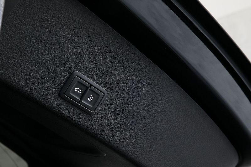 Audi e-tron 55 300kW Pano NightV HUD Tažné - fotka 49 z 50