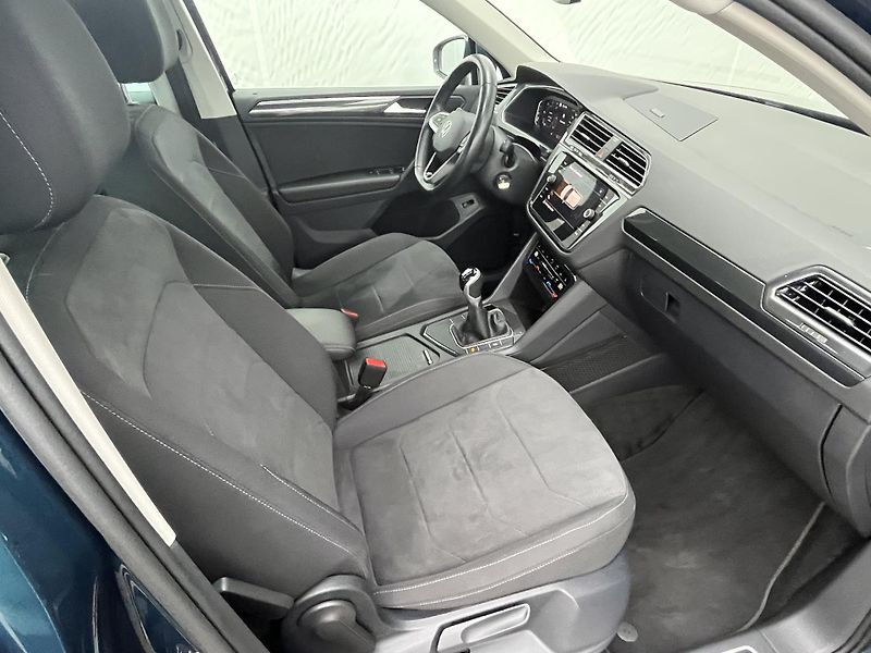 Volkswagen Tiguan 2.0TDi 110kW Elegance - fotka 20 z 30