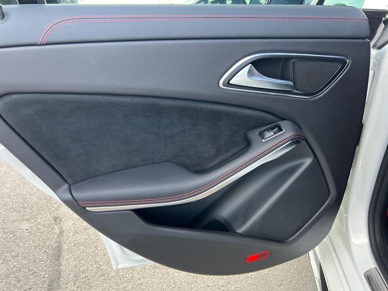 Mercedes-Benz CLA (2018) 45 AMG 280kW/381HP 4MATIC  CZ - fotka 18 z 30