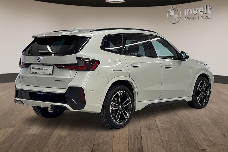 BMW X1 xDrive23d - fotka 3 z 19