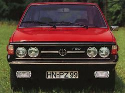 FSO Polonez se vyráběl mezi lezy 1978 až 2002