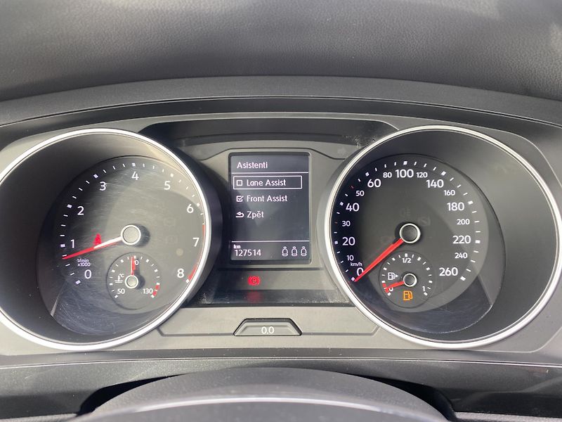 Volkswagen Tiguan 1.4 TSI 92kW - 1xMAJ.-ALU-PDC - fotka 19 z 41