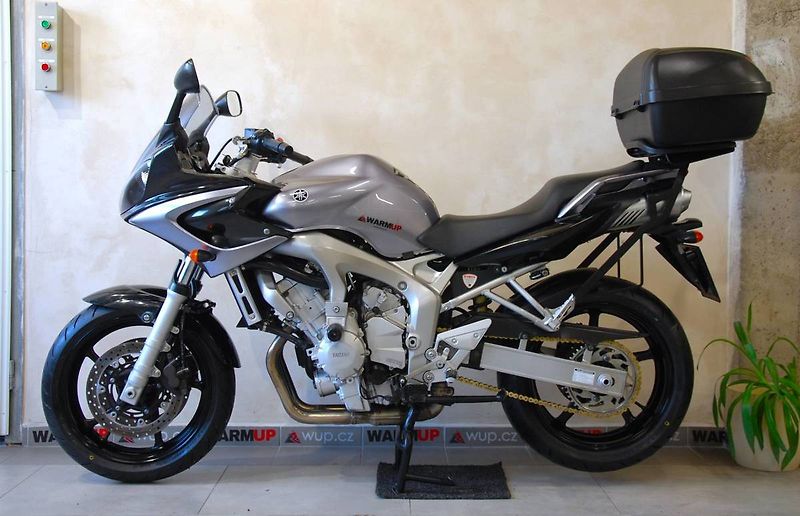 Yamaha FZ 6 S Fazer (2008) FZ6 S - nové pneu, hezký stav, - fotka 13 z 20