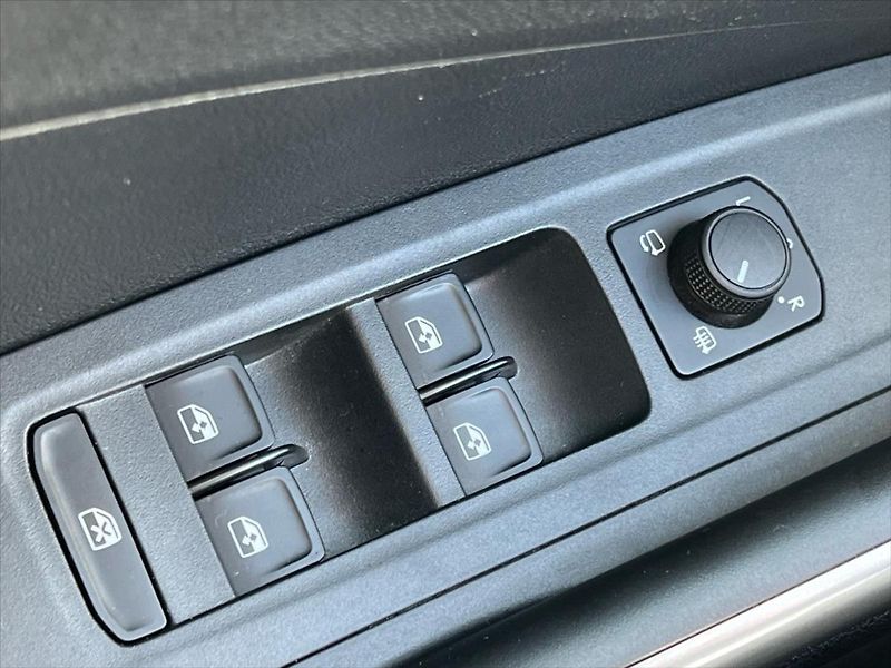 Škoda Fabia 1,0 TSi 85kW TOP SELECTION  IV - fotka 20 z 24