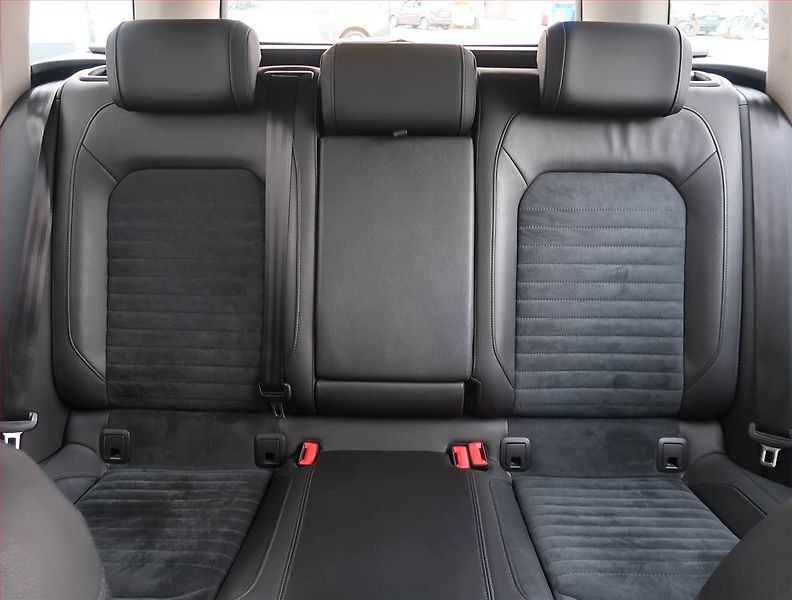 Volkswagen Passat (2019) Highline 2.0 TDI, Automat - fotka 10 z 21