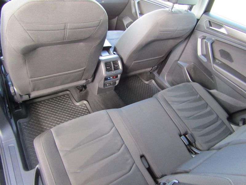 Volkswagen Tiguan Elegance 2.0 TDI 147 kW DSG 4 - fotka 24 z 30