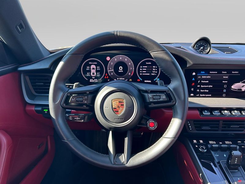 Porsche 911 (2025) Carrera Coupe - fotka 17 z 29