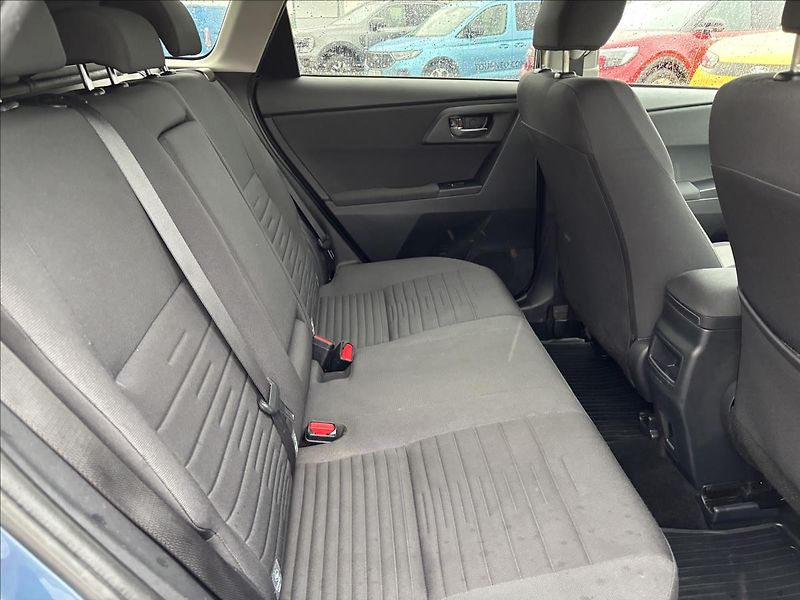 Toyota Auris 1,6 Active Trend 97kW - fotka 13 z 33