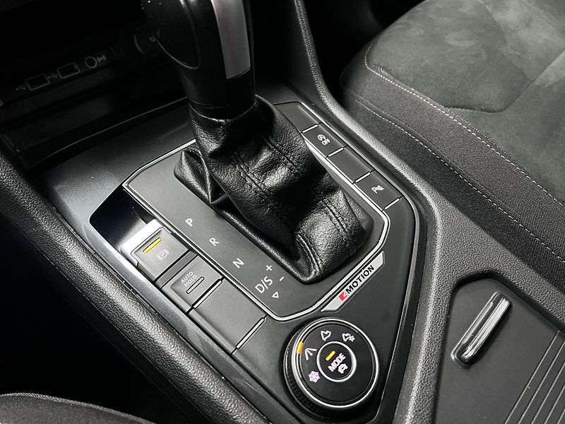 Volkswagen Tiguan 2.0 TSI 140 kW R-Line - fotka 50 z 50
