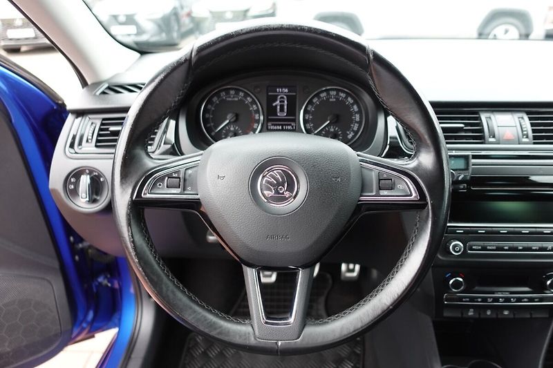 Škoda Rapid 1.6 TDI CR 66kW Ambition Fresh - fotka 16 z 24