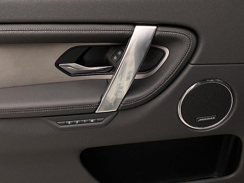 Land Rover Discovery Sport D200 DYNAMIC SE REZERVACE - fotka 20 z 53