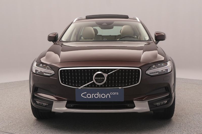 Volvo V90 CC D5 AWD PRO POLESTAR CZ AUT  - fotka 15 z 42