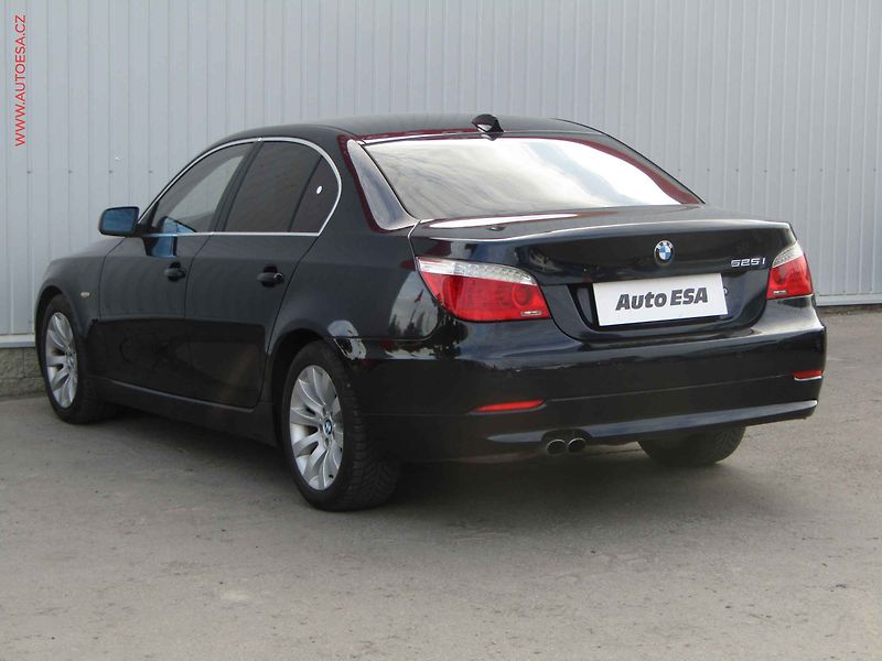 BMW Řada 5 (2008) 3.0 525i, AT, bixen, kůže - fotka 6 z 19