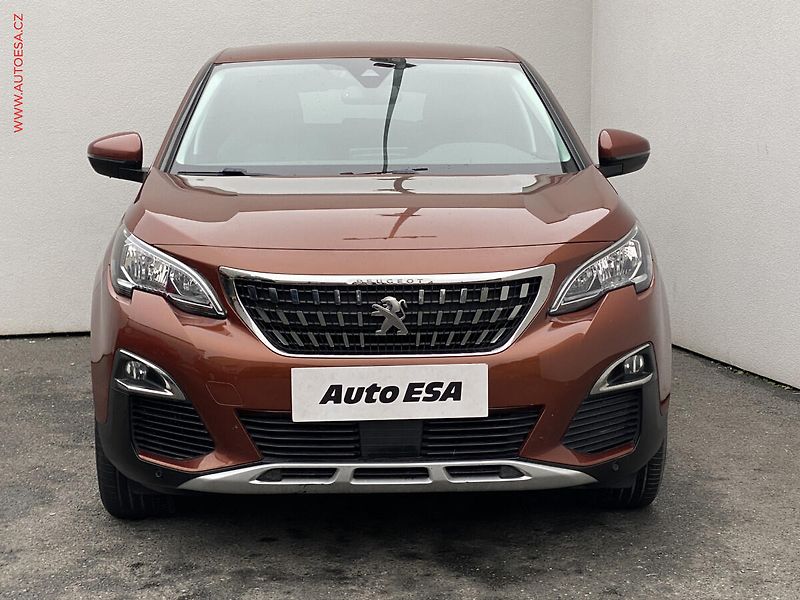 Peugeot 3008 (2019) 1.2PT, Allure, AT, navi - fotka 2 z 19