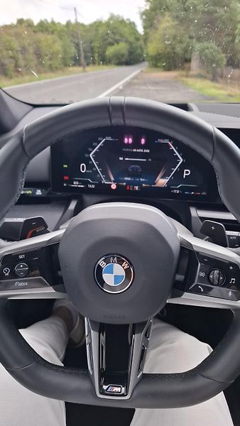 BMW Řada 5 (2024) - fotka 11 z 13