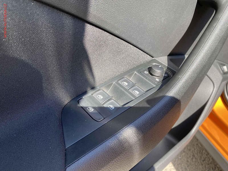 Škoda Kamiq (2023) 1.5 TSi, 1.maj,ČR, ScoutLine - fotka 14 z 20