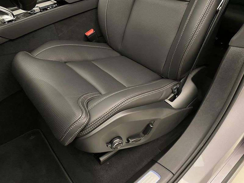 Volvo XC90 (2026) T8 AWD Plug-in DARK PLUS 7m - fotka 31 z 78