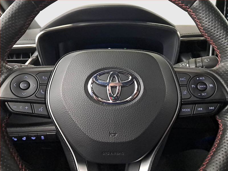 Toyota Corolla (2021) GR Sport 1.8 Hybrid - fotka 17 z 19