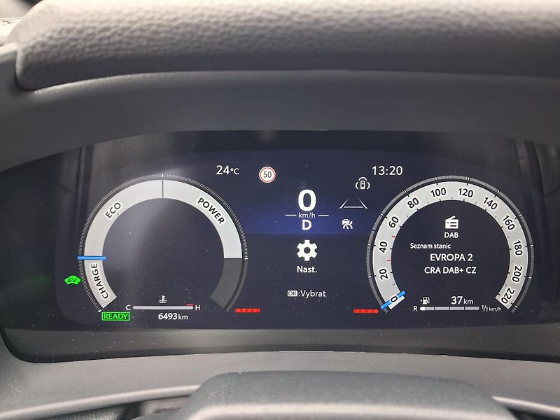 Toyota C-HR 2,0 HEV e-CVT GR Sport - fotka 14 z 26
