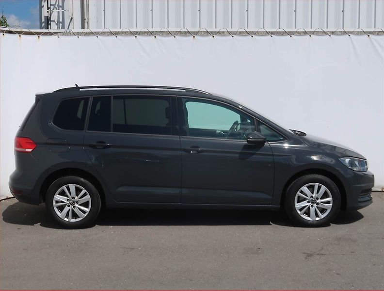 Volkswagen Touran (2020) Comfortline 2.0 TDI - fotka 6 z 21
