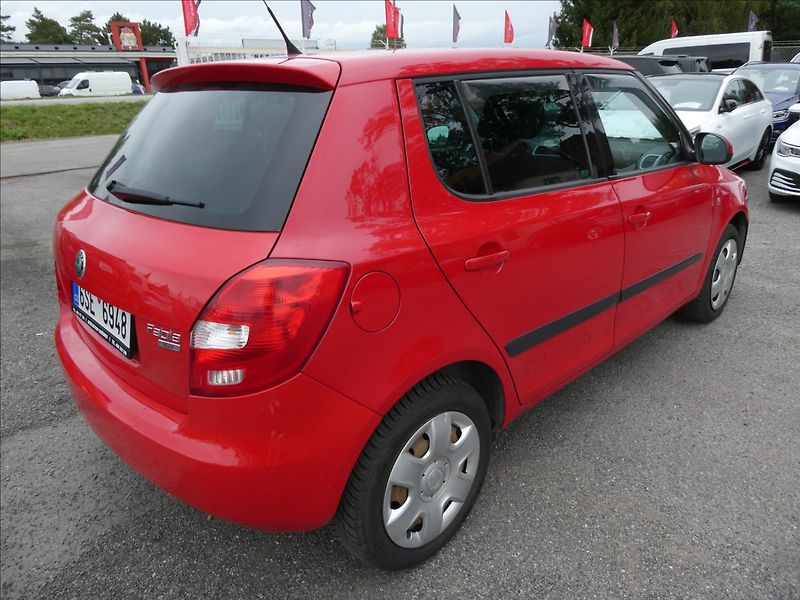 Škoda Fabia 1,6 i16V 77kW AUTOMAT,klima,ČR - fotka 7 z 30