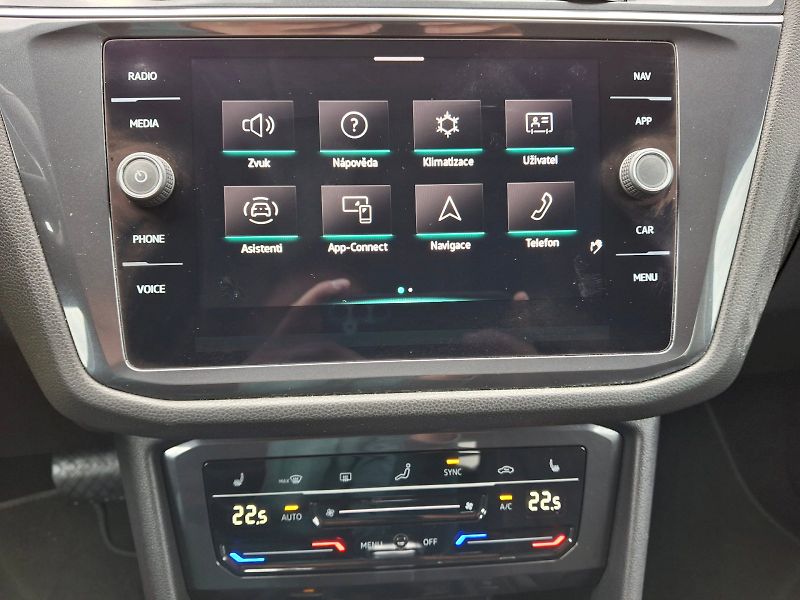 Volkswagen Tiguan (2022) Allspace Life DSG 4x4 2,0TDi 1 - fotka 23 z 35