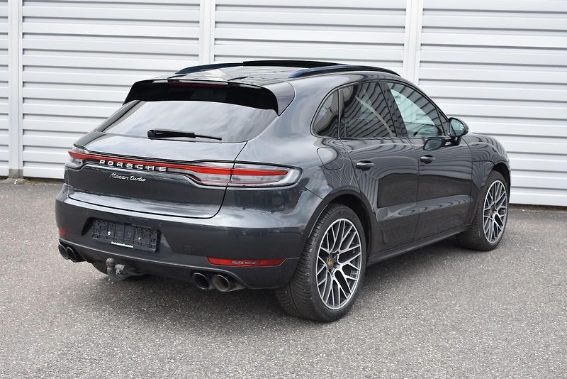 Porsche Macan 2.9 Turbo PDK vzduch Panorama - fotka 2 z 8