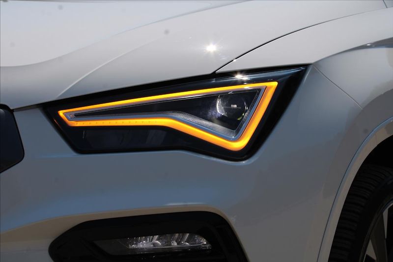 Cupra Ateca 1,5 TSI  ČR,1.MAJ,A/T,ZÁRUKA - fotka 37 z 38