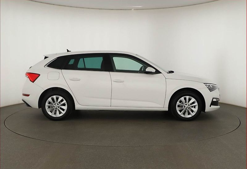Škoda Scala (2023) Style 1.0 TSI, ČR,1.maj - fotka 6 z 16