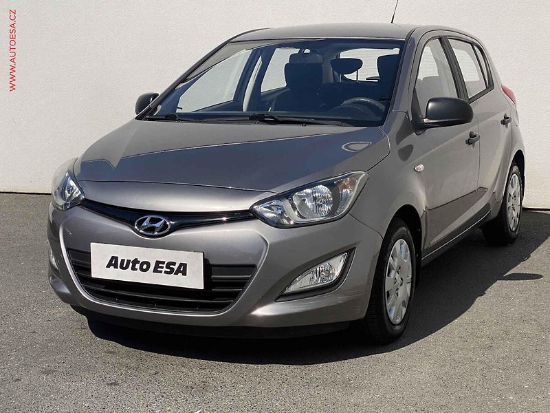 Hyundai i20 (2013) 1.2i, 1.maj,ČR, AC, 1 - fotka 3 z 16