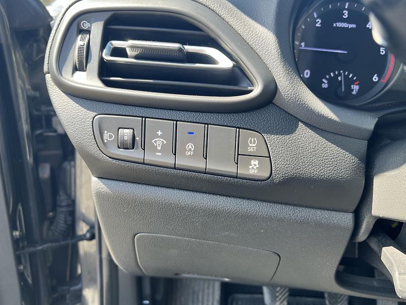 Hyundai i30 (2020) - fotka 18 z 44