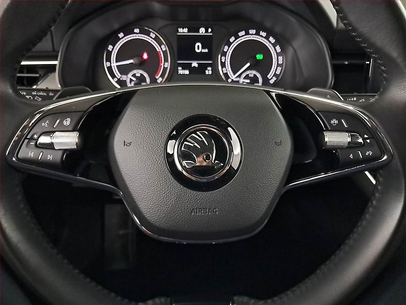 Škoda Kamiq (2022) Scoutline 1.5 TSI - fotka 20 z 22