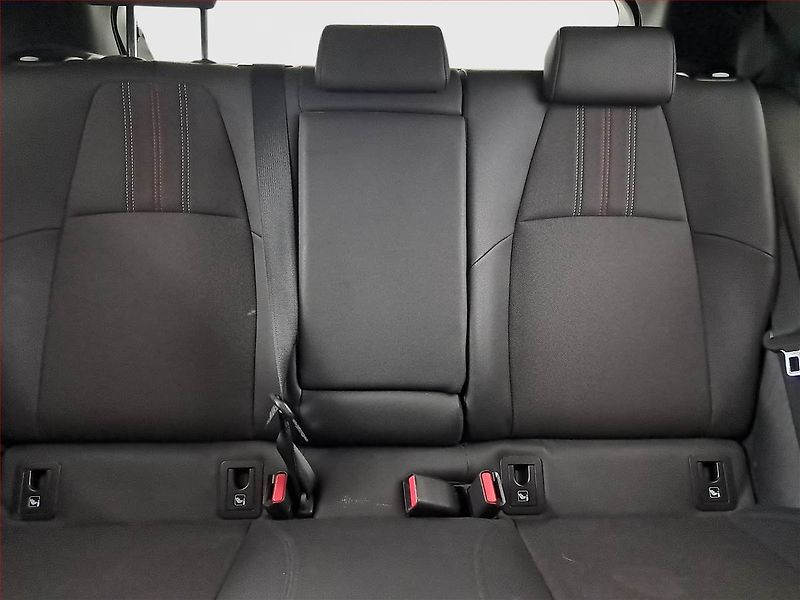 Toyota Corolla (2021) GR Sport 1.8 Hybrid - fotka 10 z 19