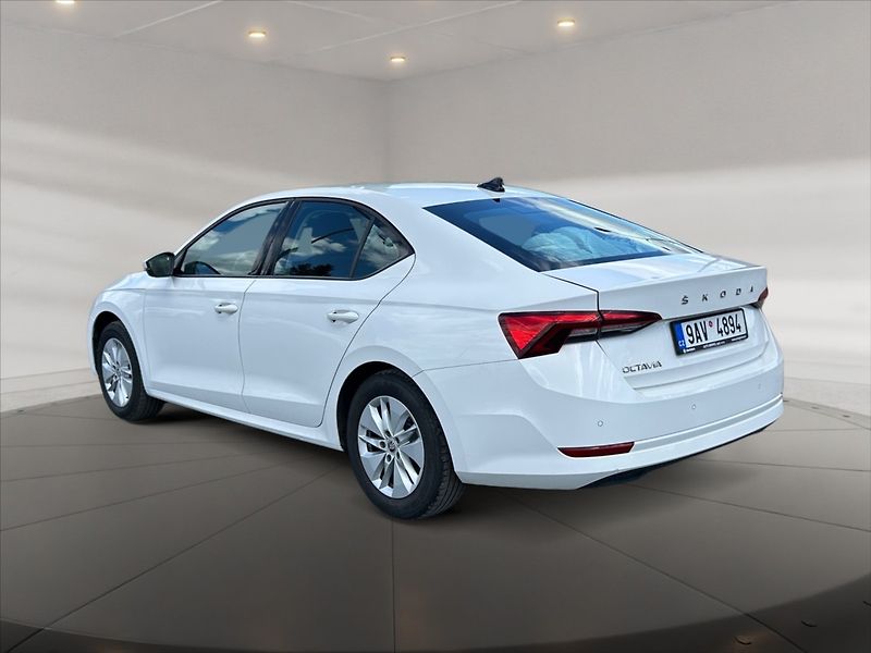 Škoda Octavia 2,0 TDI 110 Ambition DSG 5d - fotka 4 z 11