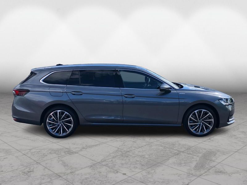 Škoda Superb combi L&K iV - fotka 8 z 30