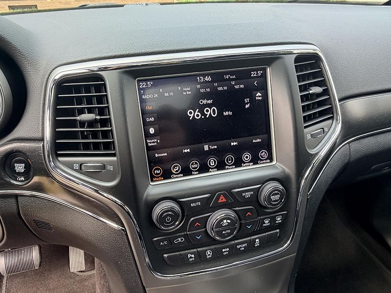 Jeep Grand Cherokee 3.0 V6 CRD 184KW - fotka 26 z 47