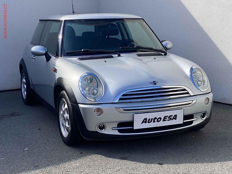 Mini One (2005) 1.6i, Panor, AC - fotka 1 z 15