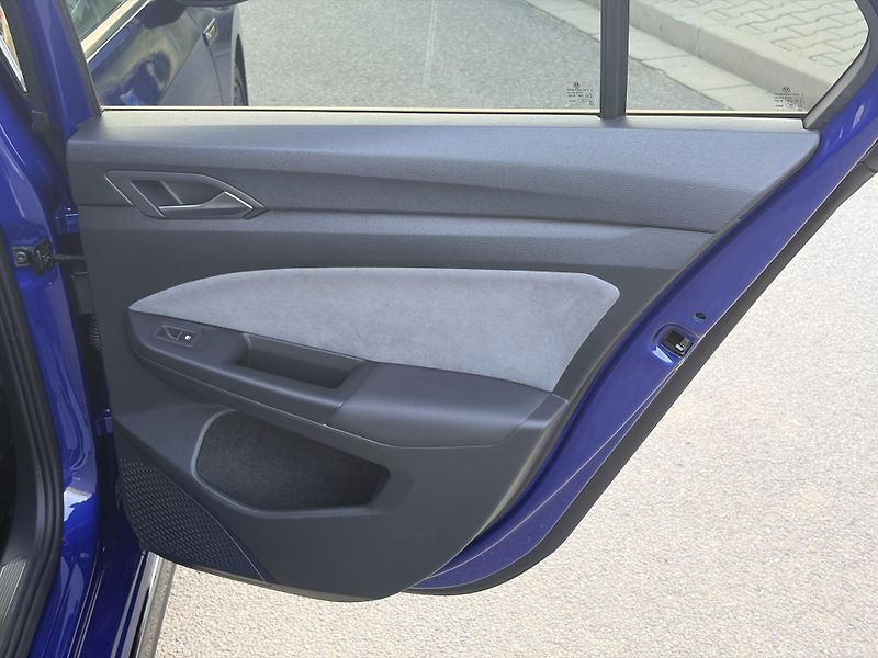 Volkswagen Golf 1.5TSI DSG R-LINE MATRIX PPF - fotka 54 z 58