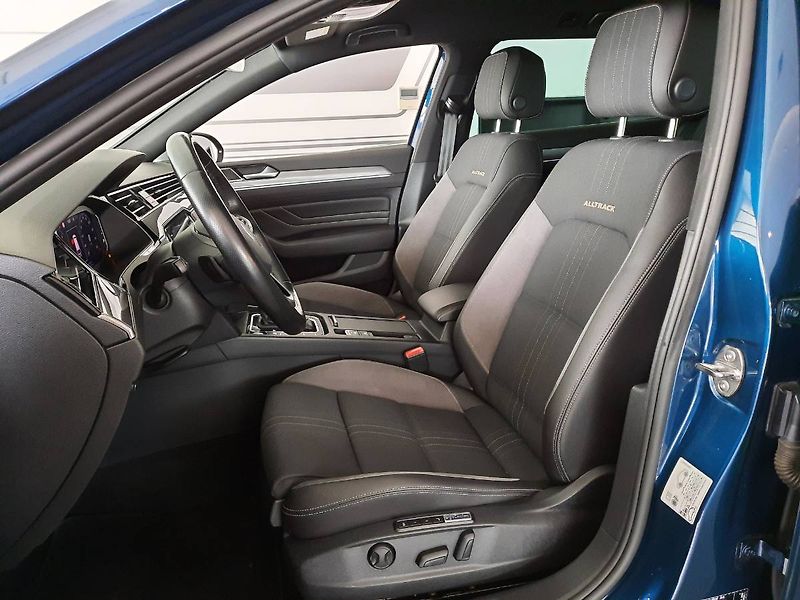 Volkswagen Passat (2023) 2.0 TDI 4Motion (147kW/200k) D - fotka 7 z 26